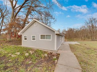 73 Merle Rd, Pleasant Hill, MO 64080