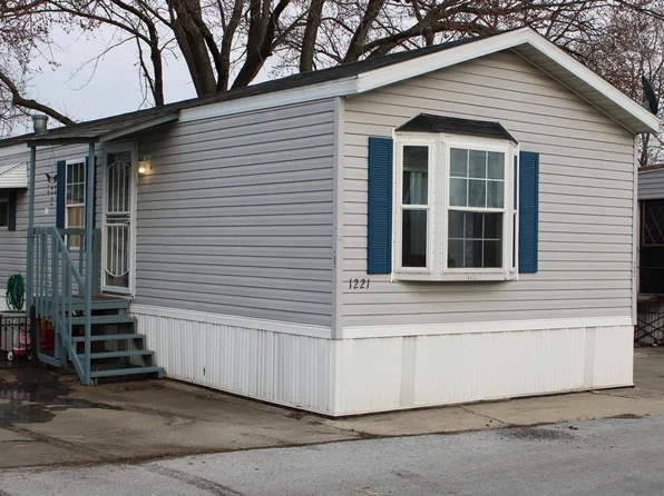 8800 S Harlem Ave #1221, Bridgeview, IL 60455