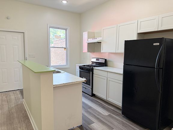 3rd image of 9605 S Avenue L #1R