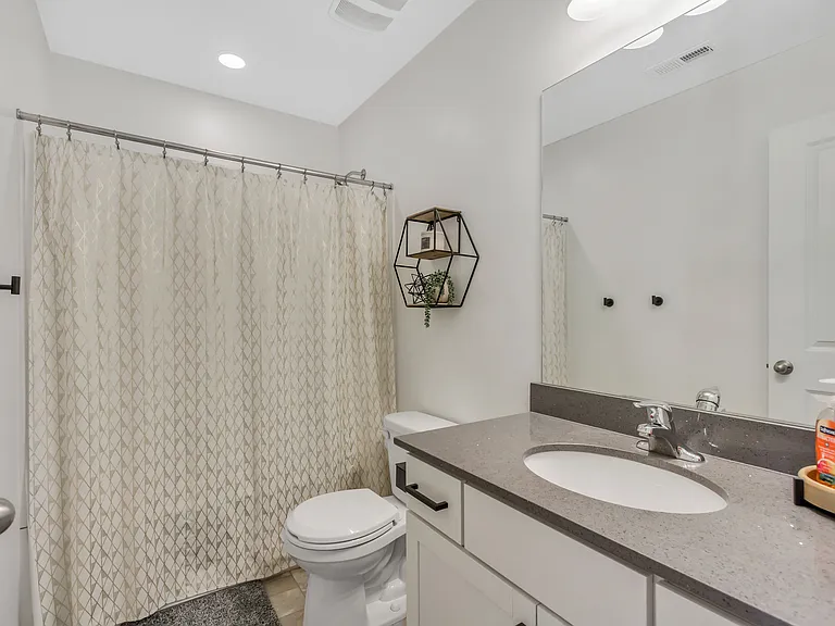427 S Sunland Way — Photo 17