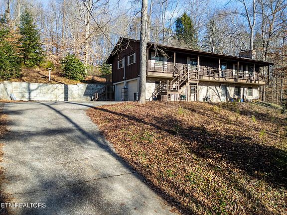 3rd image of 3009 Ticonderoga Ln