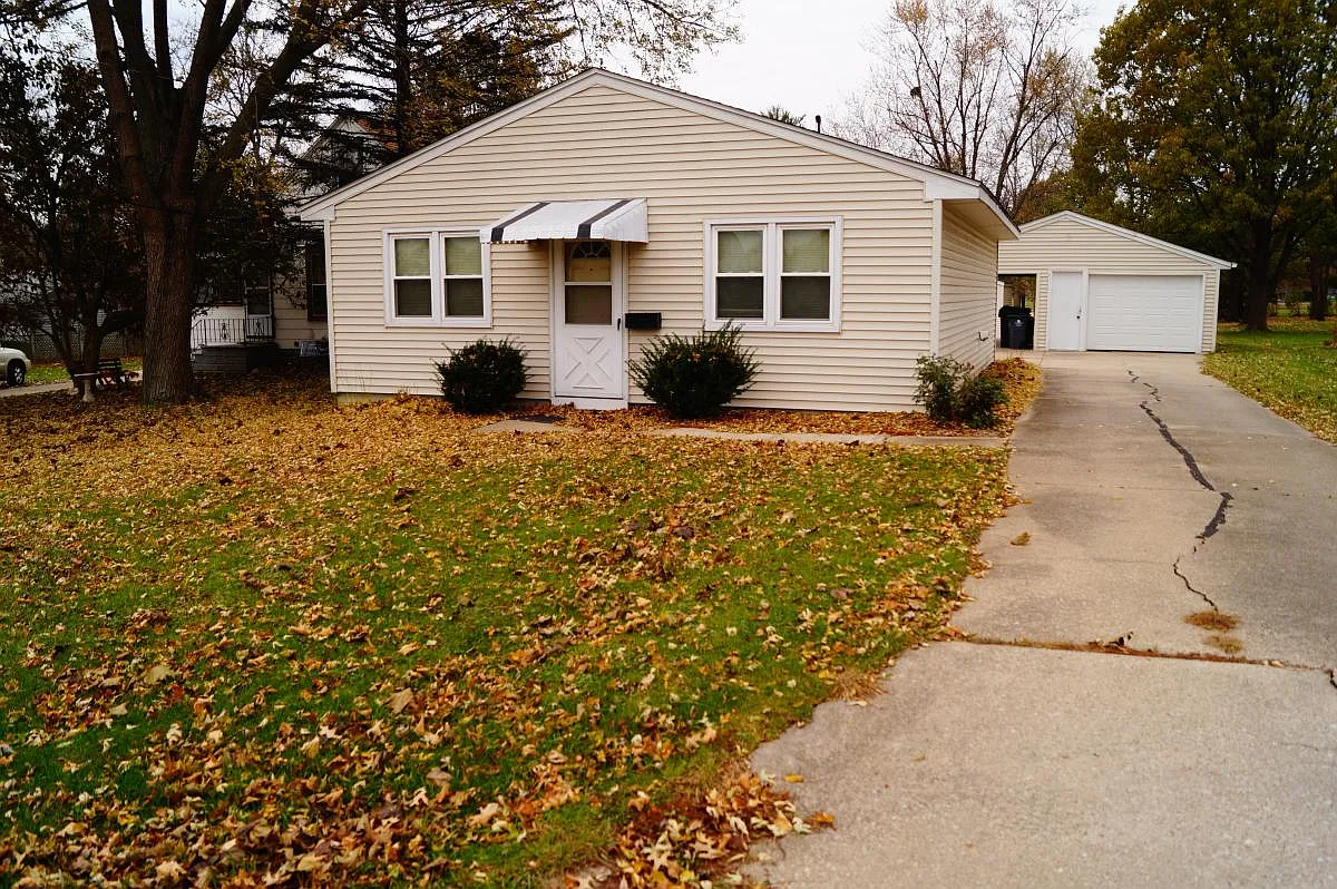 2672 Fruitland Blvd SW photo 1