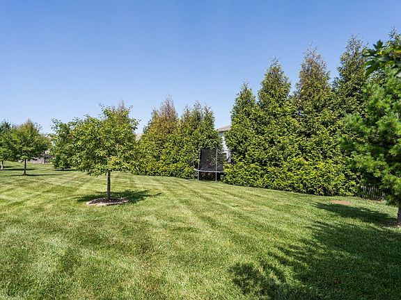 3rd image of 2250 Lake Pointe Dr #1902