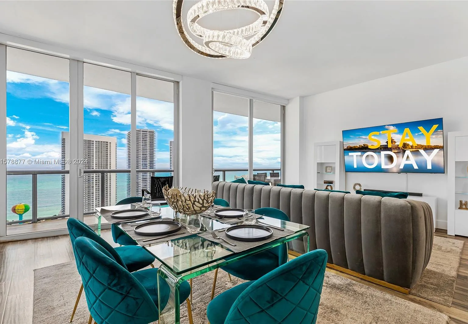 Beachwalk Condominium — Photo 1