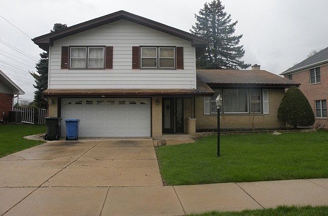 1st image of 624 Leahy Cir E