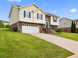 951 Hedge Apple Dr, Clarksville, TN 37040