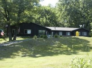 E2696 Bags Hill Rd, Waupaca, WI 54981