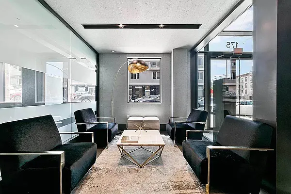 Rented by Tapiro Realty | media 17