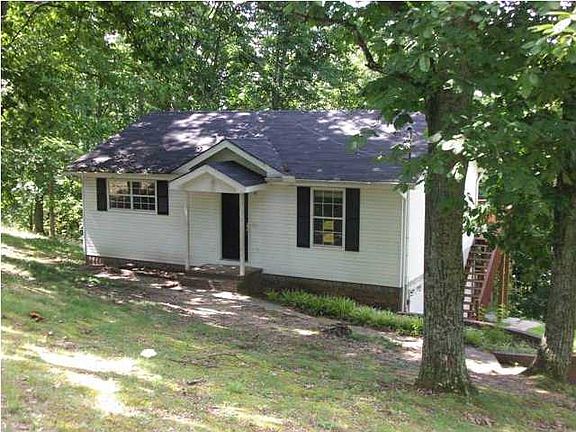 2nd image of 400 Fleetwood Dr