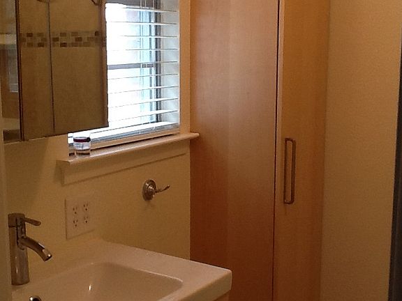 5th image of 7106 Bennington Dr