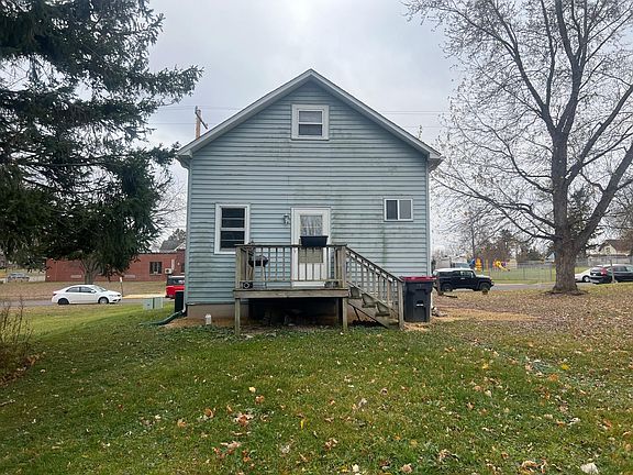 4th image of 221 Lulu Ave E