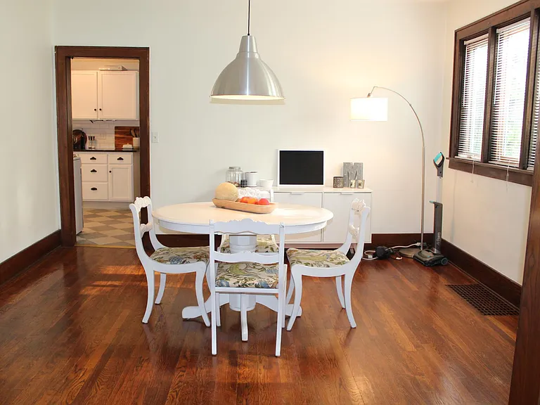 708 Atwood St NE — Photo 4