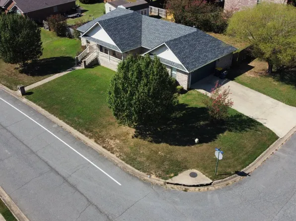 55 Lakeland Dr, Cabot, AR 72023