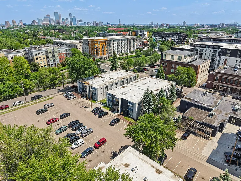 Uptown Square Apartments — Photo 24