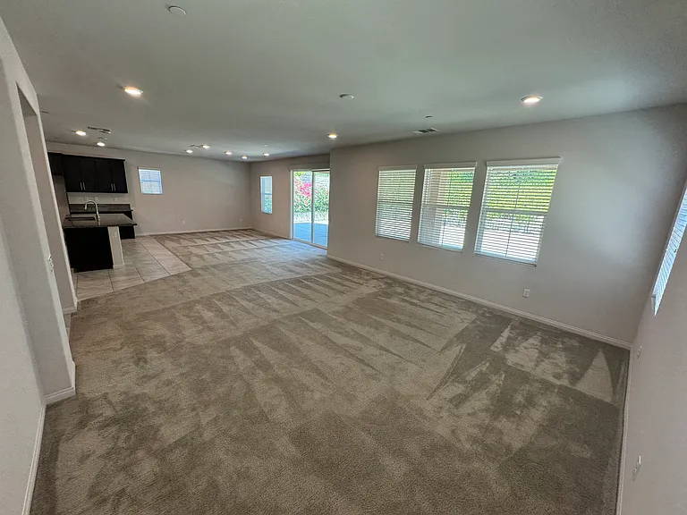 446 Almond Ln — Photo 5