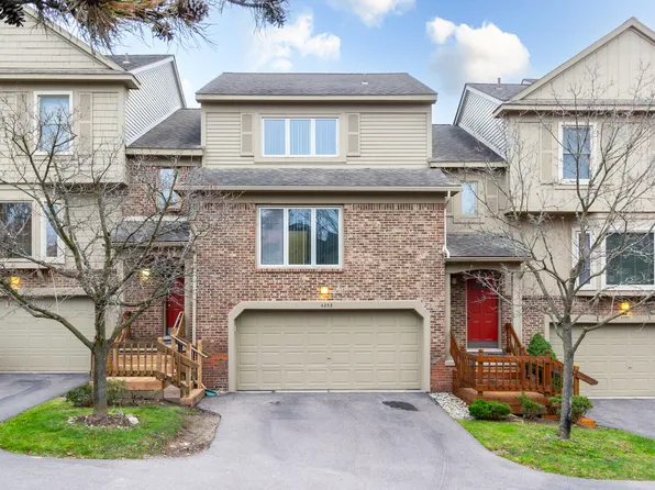 4253 Breckenridge Dr, West Bloomfield, MI 48322