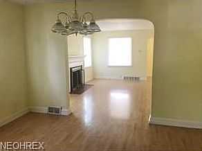 3rd image of 580 E Philadelphia Ave