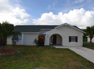 925 23rd Pl SW, Vero Beach, FL 32962