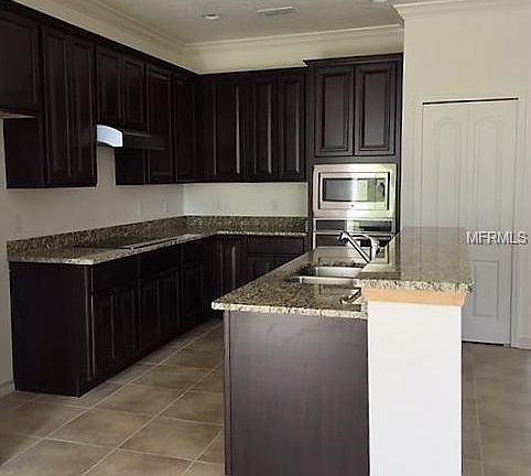 4th image of 3590 Pelock Dr