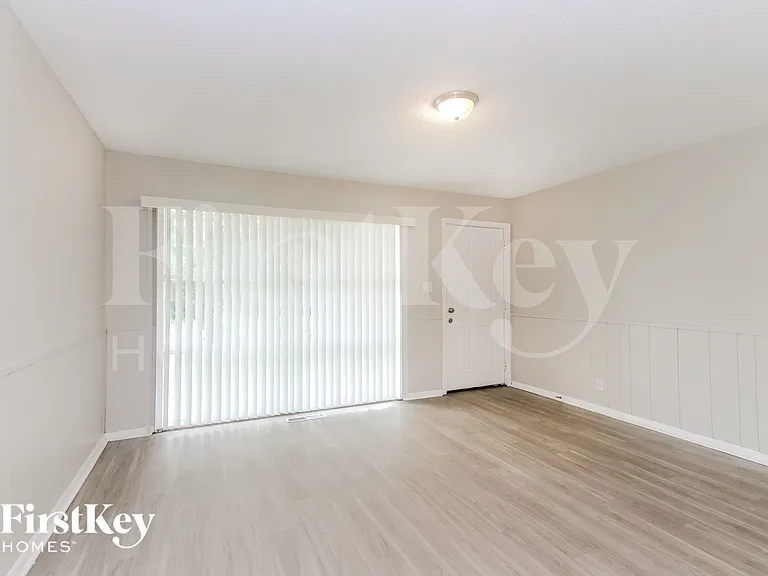 6714 Brookhaven Dr — Photo 3