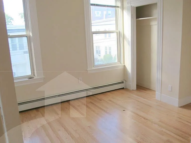 90 Norfolk St #8 — Photo 3