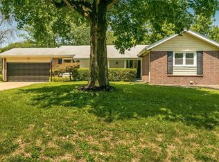 7 Club Grounds North Dr, Florissant, MO 63033