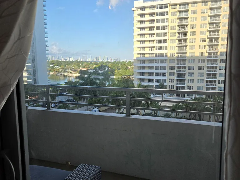 5555 Collins Ave #8W — Photo 13
