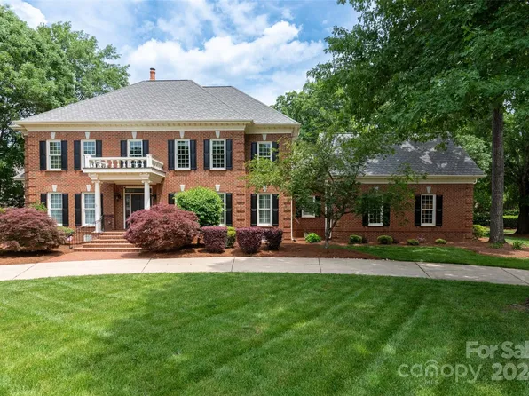 5818 Bruntsfield Pl, Charlotte, NC 28277