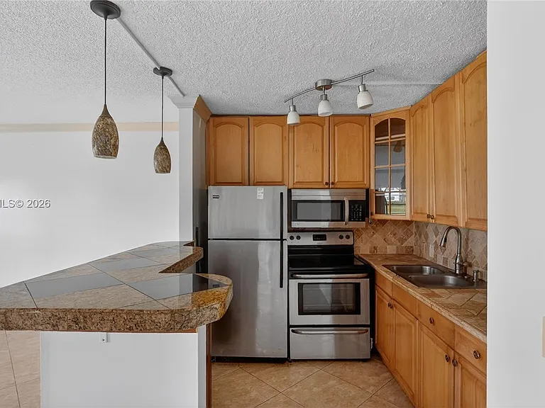48 Mansfield Dr #48-B — Photo 6
