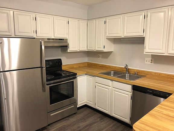 4th image of 2146 Saint James Ave APT 4