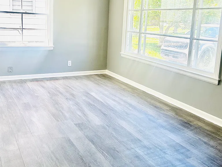 4198 Eastway Rd — Photo 15
