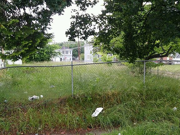 5th image of 1903 Albany Ave