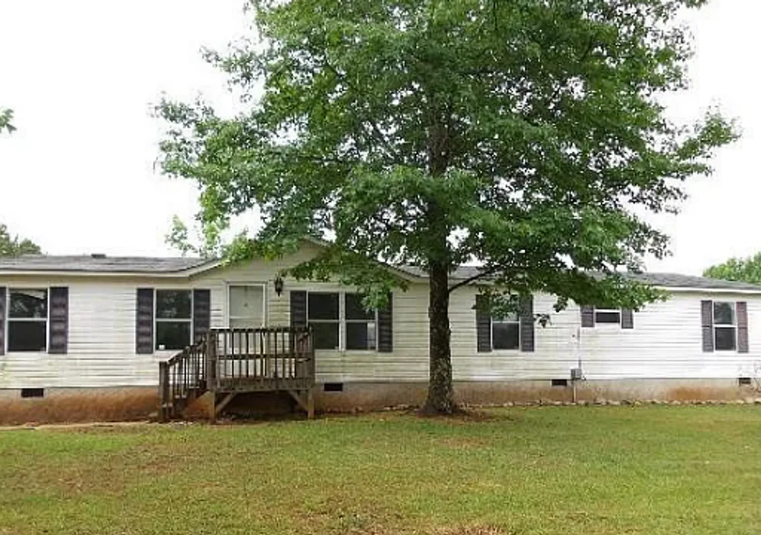 Great home, Great Price, 3 BR, 2 Bath $1800 — Photo 1
