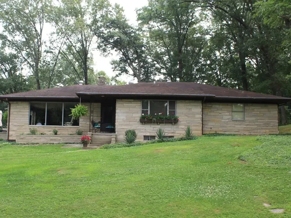 102 N Oakwood Dr, Salem, IN 47167