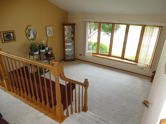 3rd image of 7830 Whittington Dr