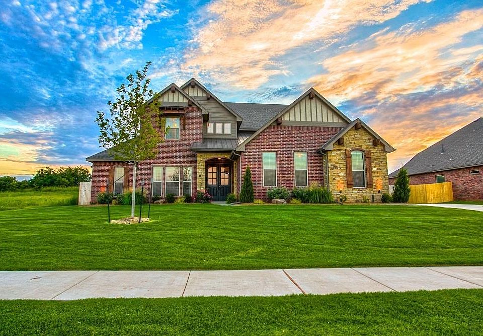 1st image of 15301 Colonia Bella Dr