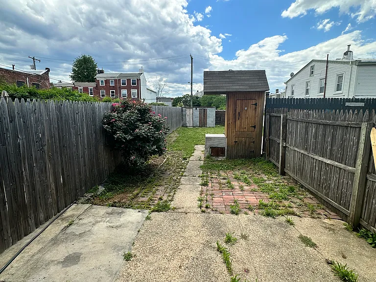2714 Pratt St — Photo 31