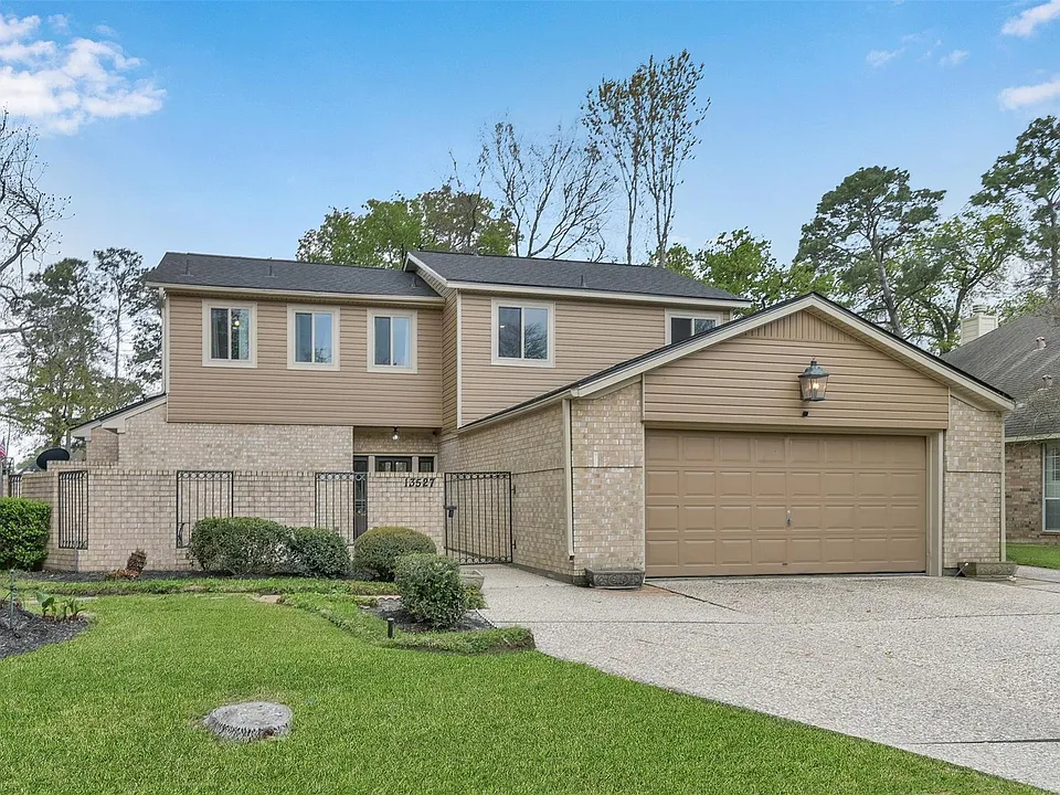 13527 Summer Hill Dr