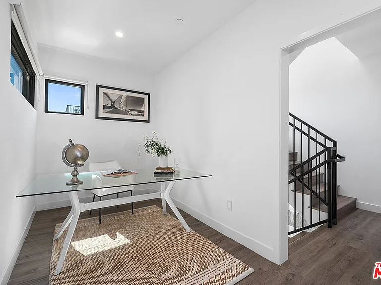 1016 N Martel Ave #Townhouse 108 — Photo 10