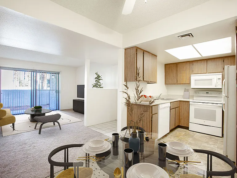 Townhomes on the Park Apartment Homes — Photo 3