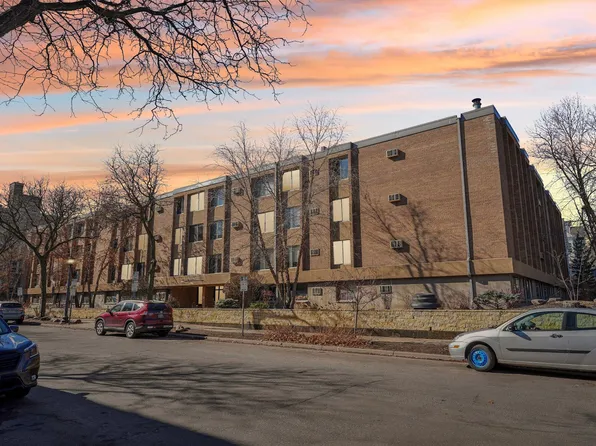 1770 Bryant Ave S APT 408, Minneapolis, MN 55403