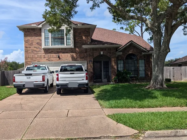 1903 Valero St, Friendswood, TX 77546