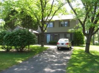 111 Sand Pine Ln, Albany, NY 12203