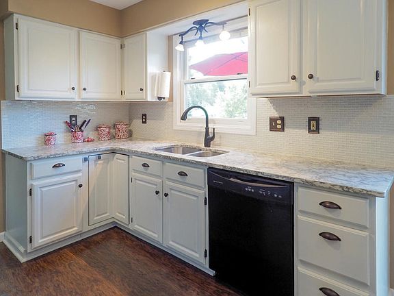 231 Hidden Forest Rd-110