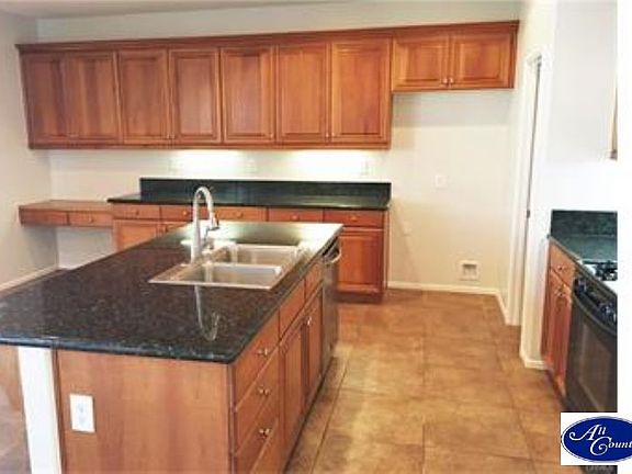 4th image of 34707 Chinaberry Dr