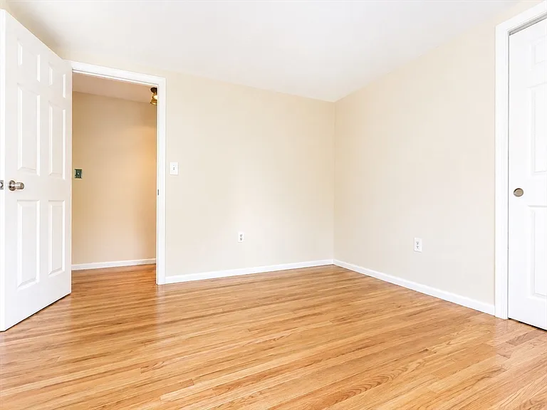 160 Cypress St #160 — Photo 10