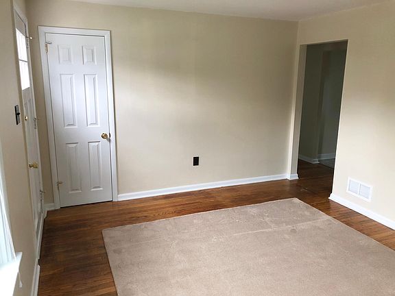 3rd image of 104 Lincoln Ave