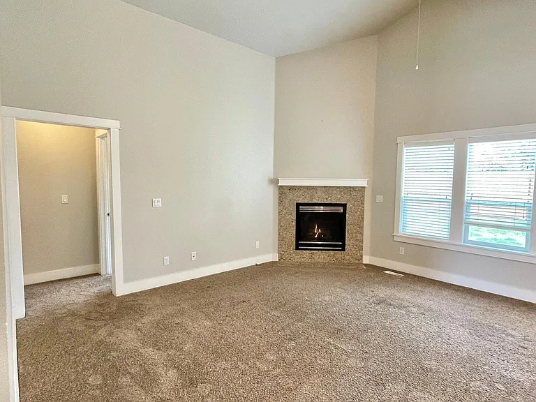 6005 S Red Shine Ave — Photo 4