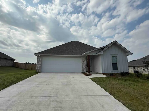 573 Patrick Farms Dr, Pearl, MS 39208