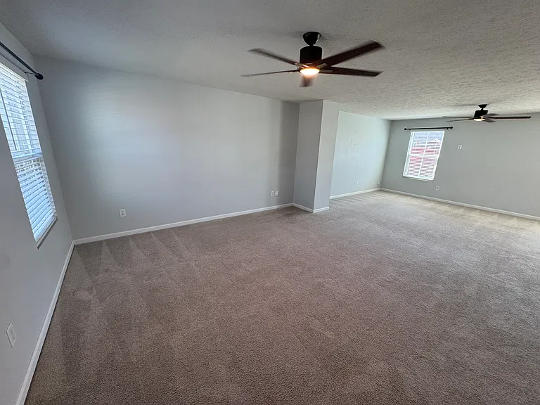 204 Dietz Dr — Photo 4